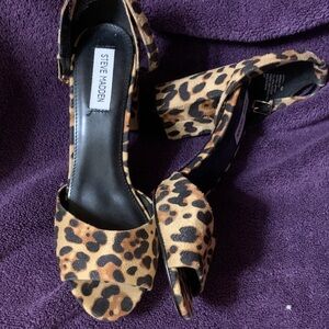 Steve Madden Leopard Print Heels Sz 10